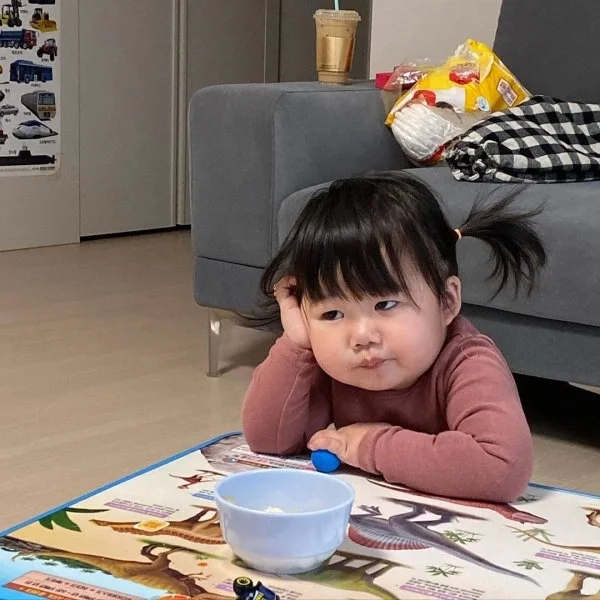 Hiệu ứng sáng tạo cùng meme em bé tan biến