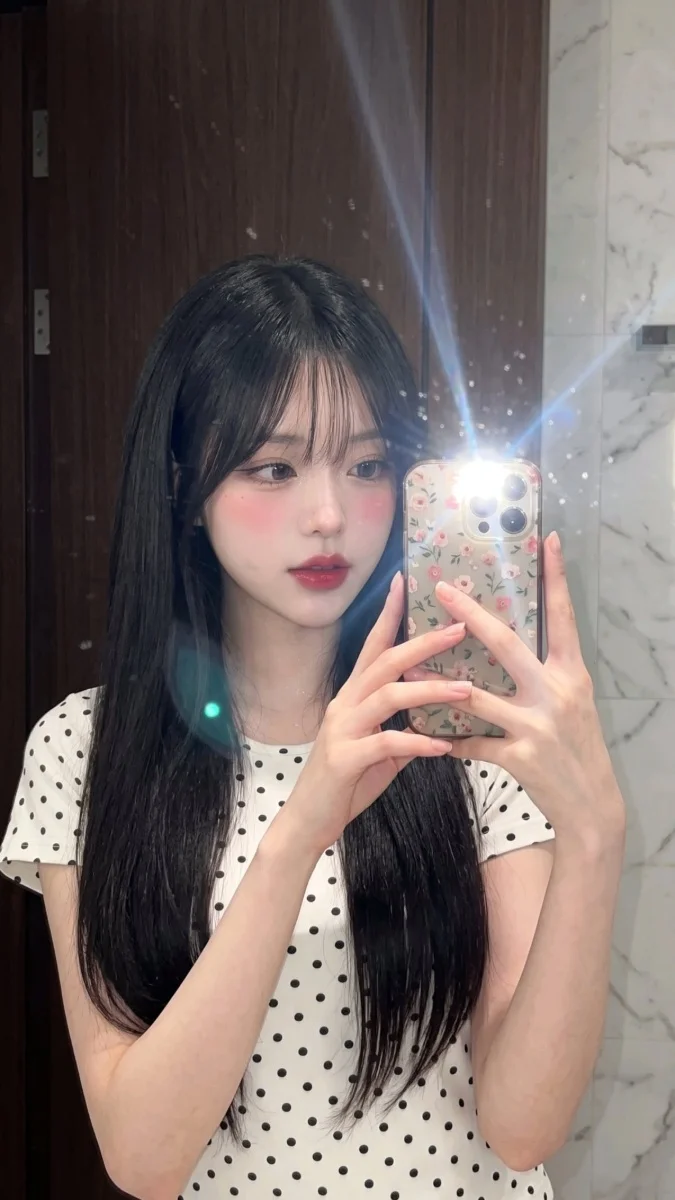 Hình 41 trong bộ gái xinh không che