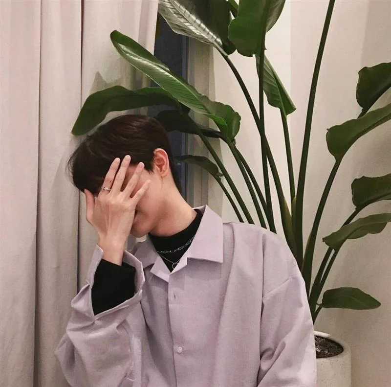 Hình trai đẹp che mặt 16