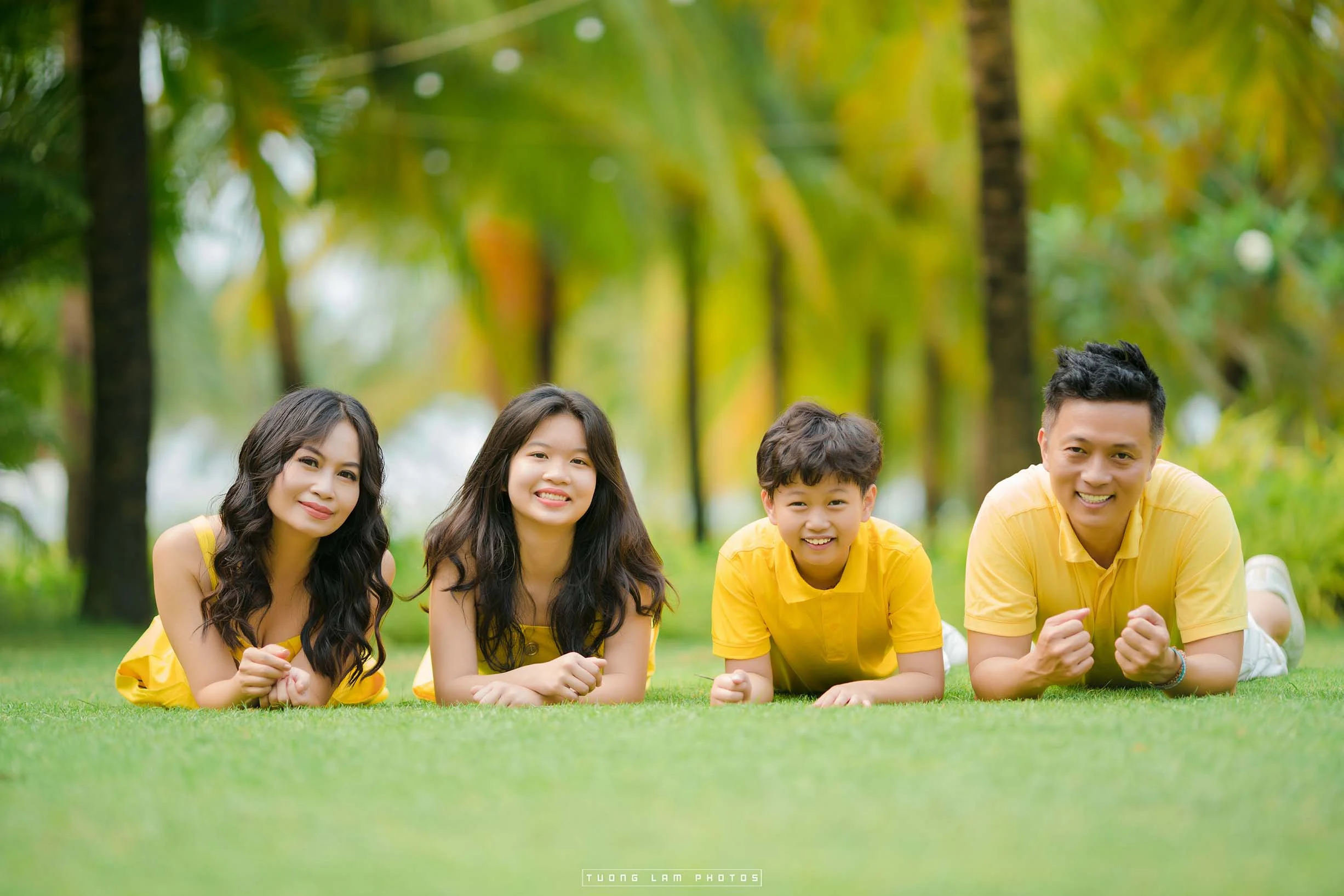 Chụp ảnh gia đình - Chụp ảnh gia đình 4 người - Tuong Lam Photos