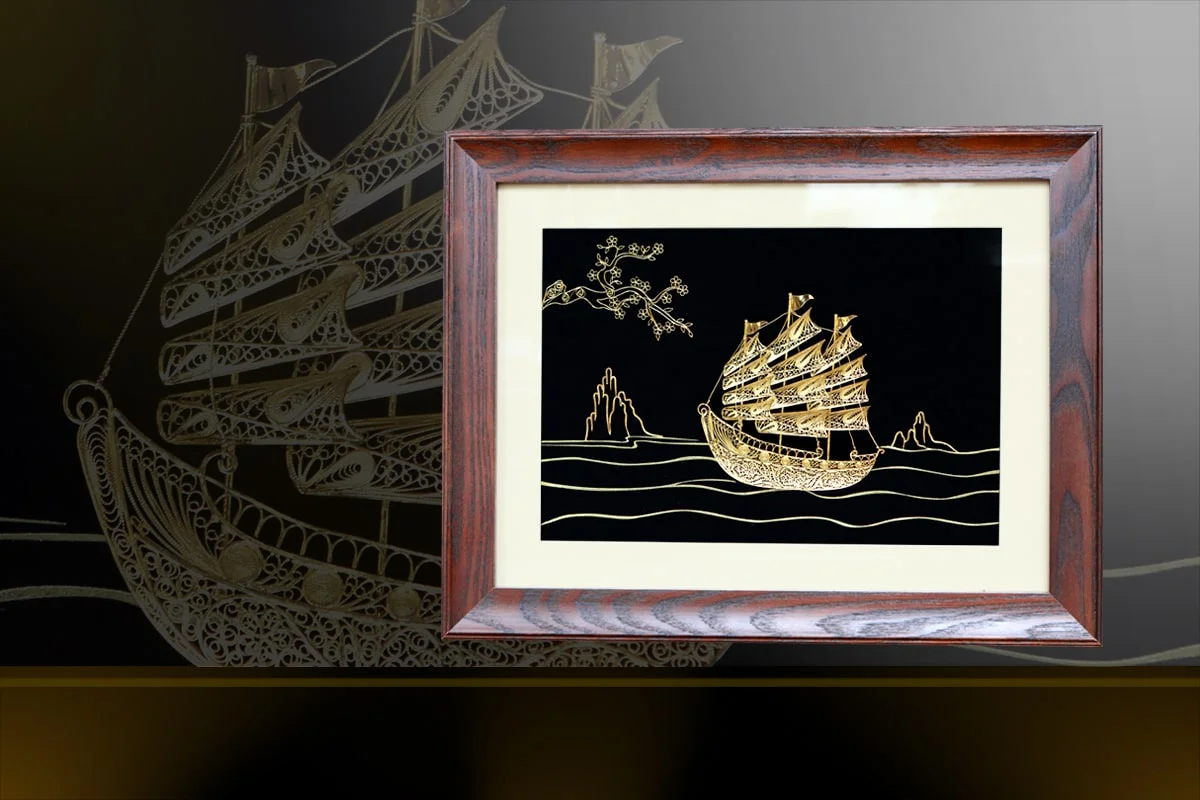 Tranh thuyền buồm "Thuận buồm xuôi gió" mạ vàng 24k chế tác tinh xảo bởi nghệ nhân Karalux