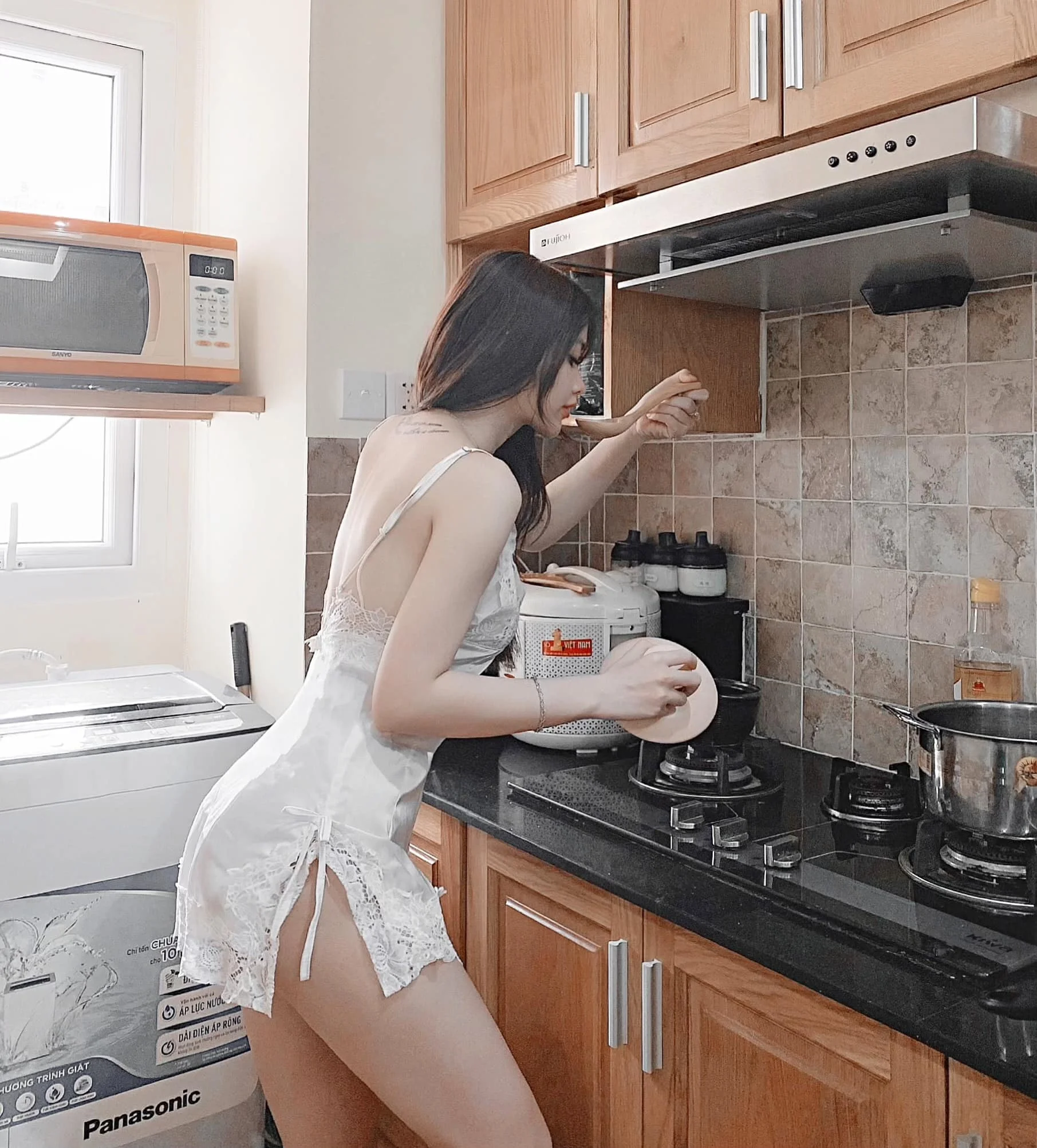 Hoàng Nhân Linh Chi hoangnhanlinhchi Ảnh Girl gym, Hotgirl Fitness, Ảnh gái tập gym, Girl tập gym, PT hotgirl, Huấn luyện viên hotgirl (4)