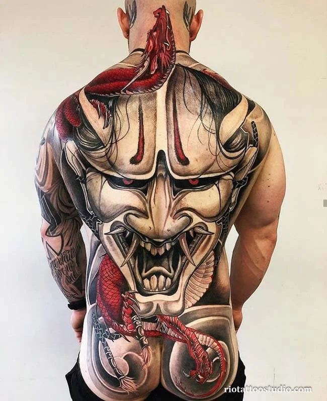 Mẫu Hình xăm full lưng đẹp cho nam Mặt quỷ Samurai giáp sắt phong cách Nhật Cổ do thợ xăm Rio Studio xăm