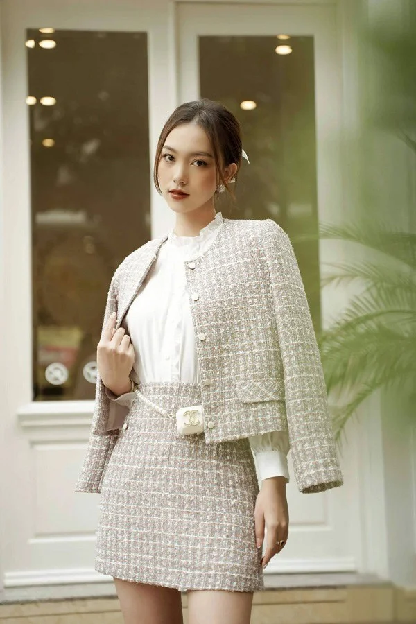 Mách nàng 4 cách phối áo khoác vải tweed sành điệu du Xuân