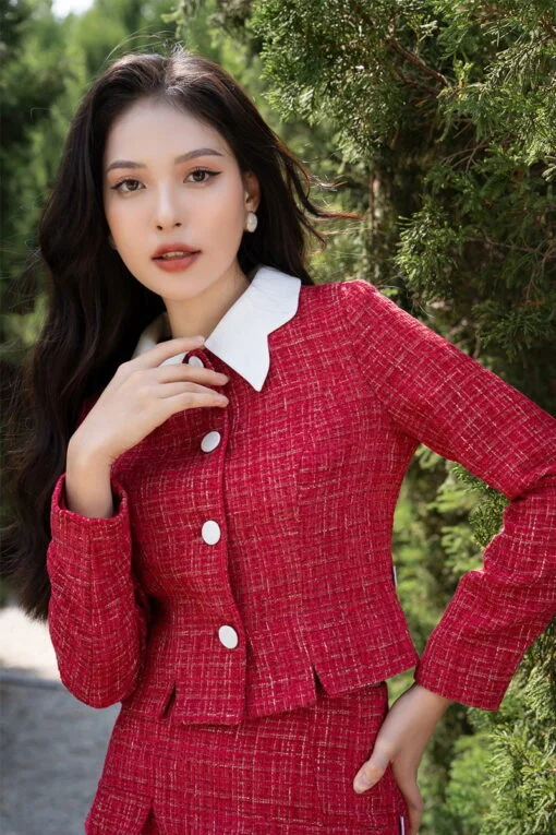 Update ngay tủ đồ Đông với chất dạ tweed sang chảnh, ấm áp!