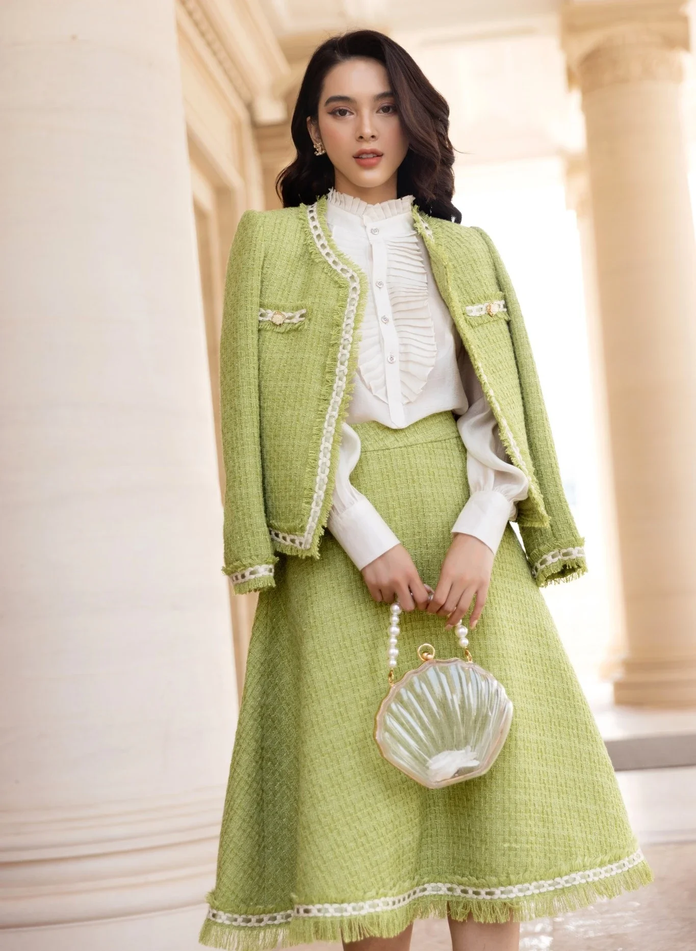 Trang phục dạ tweed ngày càng chiếm lĩnh lòng tin của các quý cô sành mặc
