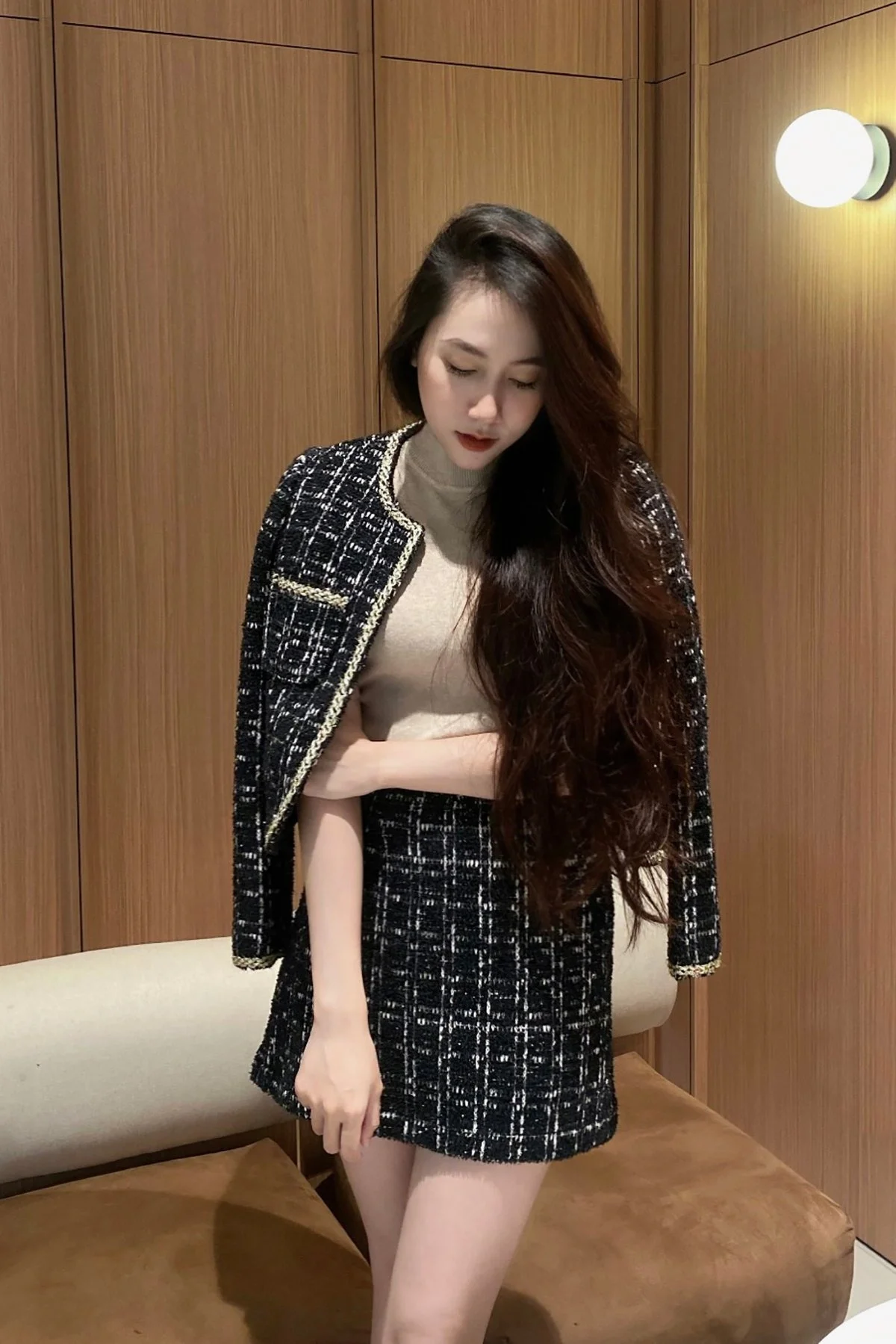 Top những mẫu áo khoác dạ chị em văn phòng nên sở hữu
